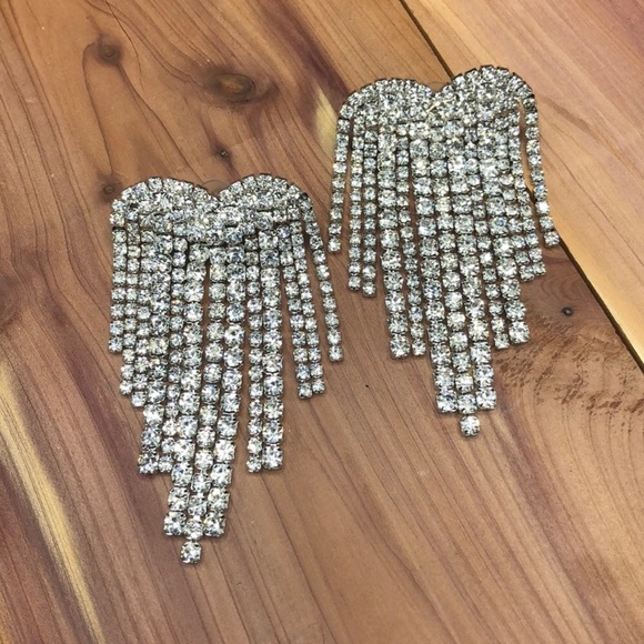 Crystal Dripping Hearts Earrings! - Picture 2 of 5